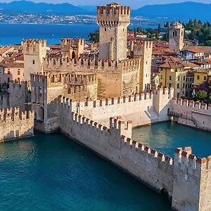 Apartment Paganini And, Sirmione
